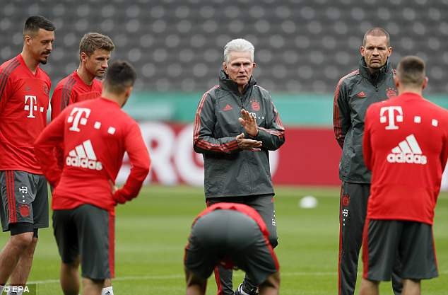 Trở lại Bayern Munich, thủ môn Neuer sẵn sàng cho World Cup 2018 - 6
Jupp Heynckes muốn giành cú đúp giải quốc nội năm nay