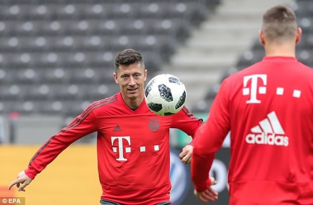 Trở lại Bayern Munich, thủ môn Neuer sẵn sàng cho World Cup 2018 - 5
Lewandowski vẫn là niềm hy vọng số 1 trên hàng công Bayern