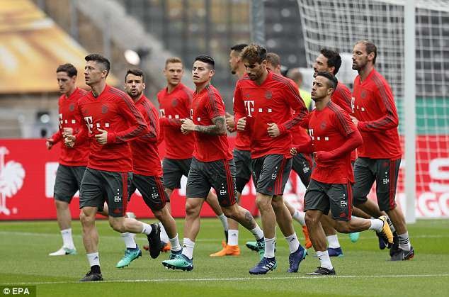Trở lại Bayern Munich, thủ môn Neuer sẵn sàng cho World Cup 2018 - 4
Bayern Munich tập trung chuẩn bị cho trận chung kết Cúp Quốc gia Đức với Eintracht Frankfurt