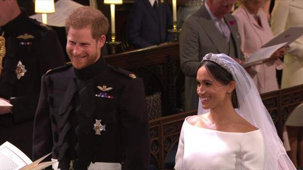 Hoàng tử Harry và cô dâu "khóa môi" ngọt ngào sau đám cưới cổ tích - 5
(Ảnh: BBC)