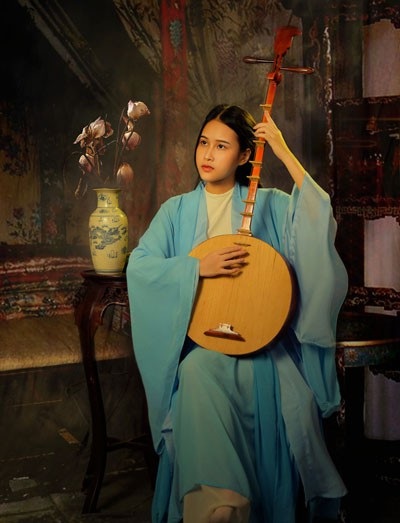 Kim Cúc trong vai Thúy Kiều.