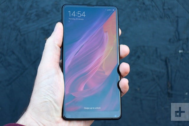 Smartphone Trung Quốc đang vượt mặt Apple, Samsung như thế nào? - 3 Xiaomi Mi Mix ra mắt vào cuối năm 2016, trở thành người đi tiên phong cho các smartphone Trung Quốc với màn hình tràn viền thời thượng.