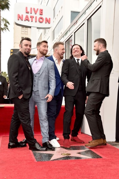 
Khoảnh khắc vui vẻ bên nhau như ngày mới lớn của các anh chàng giờ đã U40, U50
