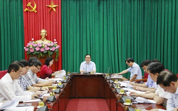 Hà Nội quyết loại bỏ cán bộ hư hỏng, tham nhũng - 1 Thành ủy Hà Nội tổ chức sơ kết giữa nhiệm kỳ Chương trình 07
