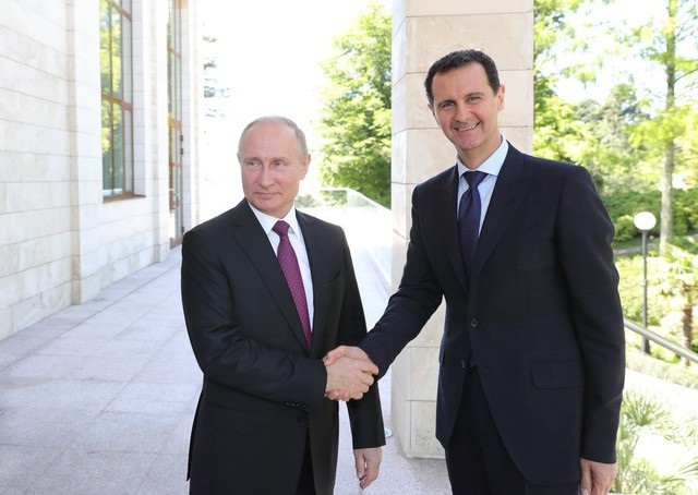 Tổng thống Putin: Tất cả quân đội nước ngoài phải rút khỏi Syria - 1 Tổng thống Nga Vladimir Putin (trái) và Tổng thống Syria Bashar al-Assad (Ảnh: Sputnik)