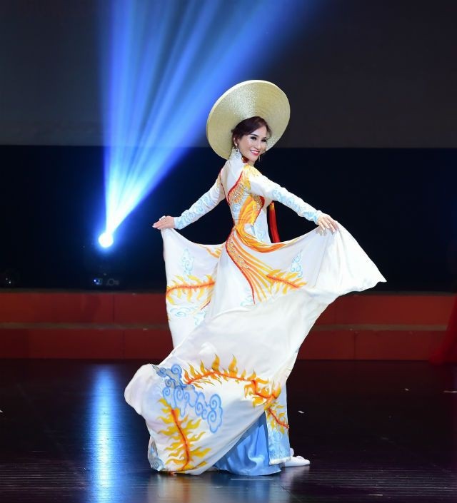 Lan Vy và Gia Lâm giành giải Hoa hậu và Nam vương - 3 Lan Vy và Gia Lâm giành giải Hoa hậu và Nam vương - 3