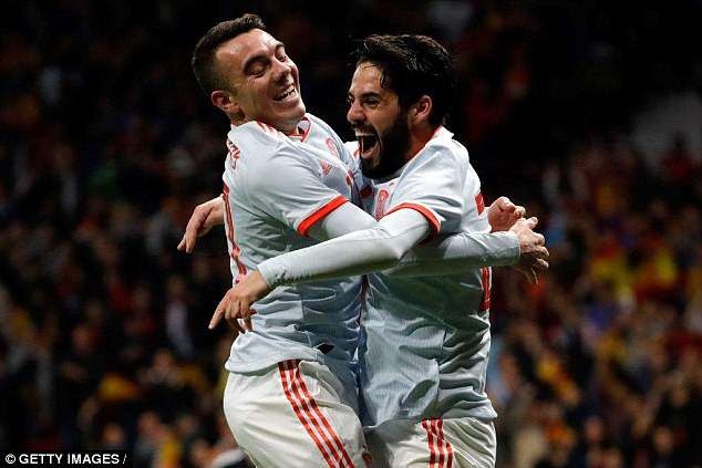Tây Ban Nha loại Morata khỏi danh sách dự World Cup 2018 - 8
Isco và Aspas lần được tiên được góp mặt ở World Cup cùng Tây Ban Nha