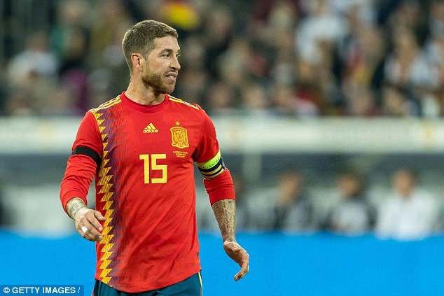 Tây Ban Nha loại Morata khỏi danh sách dự World Cup 2018 - 4
Thủ quân Sergio Ramos đã có 151 trận đấu khoác áo đội tuyển Tây Ban Nha