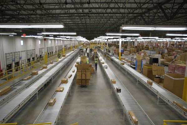Công ty trả cho nhân viên 114 triệu đồng để... nghỉ việc - 1 Amazon đề nghị trả cho mỗi nhân viên 5.000 USD nếu họ muốn nghỉ việc. (Nguồn: CNBC)