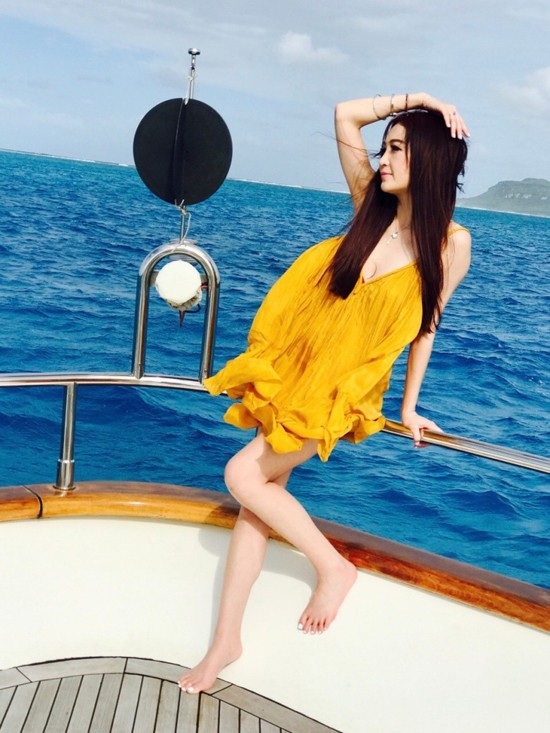 "Dâm phụ lẳng lơ" nhất màn ảnh Hoa ngữ hối tiếc vì đóng cảnh nóng trần trụi - 8
Đến nay khi ở tuổi 52, nữ minh tinh vẫn sở hữu cơ thể cuốn hút, trẻ trung