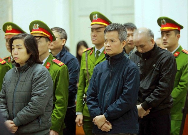 Ngày 5/6, em trai ông Đinh La Thăng hầu tòa lần 2 - 1 Các bị cáo nghe tòa tuyên án hồi đầu tháng 2/2018.