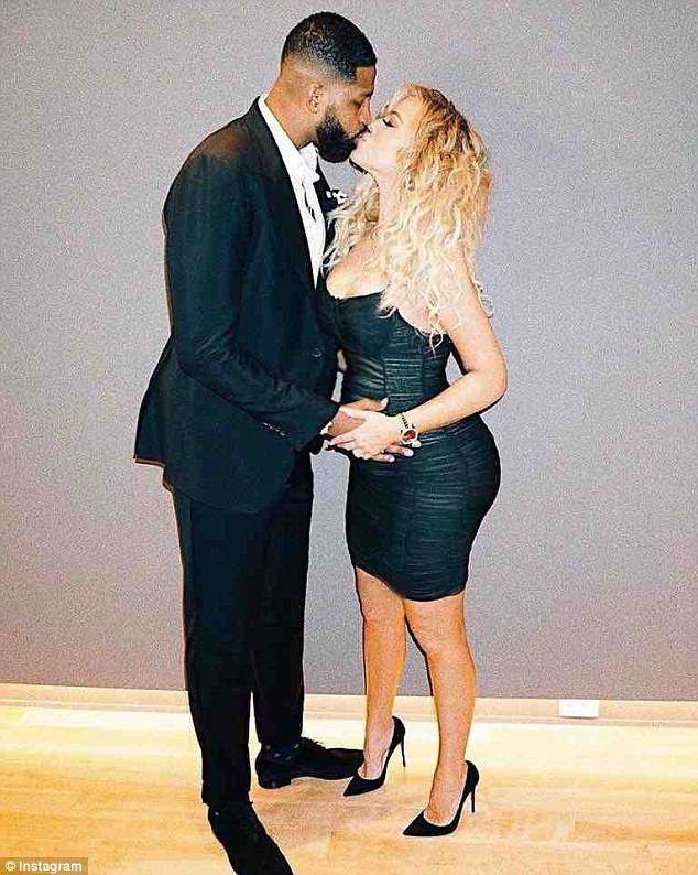 Khloe Kardashian muốn sớm cưới bạn trai bội bạc - 3
Khloe Kardashian mới sinh con hơn 1 tháng và đã muốn kết hôn với bồ trẻ dù chưa thực sự có kế hoạch cụ thể cho việc này