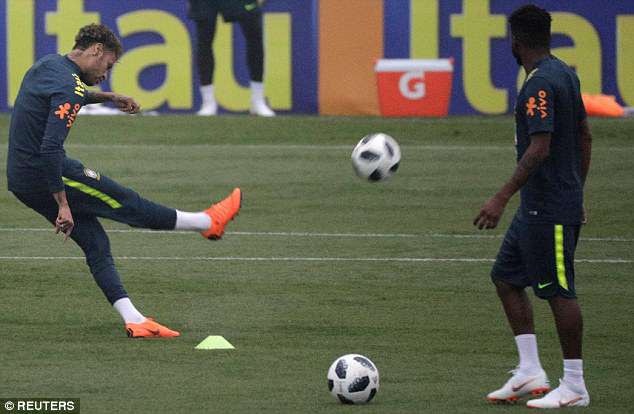 Neymar hồi phục chấn thương thần kỳ, sẵn sàng cho World Cup 2018 - 2
Neymar khá nỗ lực và anh gần như đã hồi phục hoàn toàn chấn thương