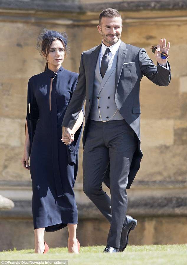Tại sao Victoria Beckham mang khuôn mặt “đau khổ” đến đám cưới hoàng gia? - 1
David Bekcham và Victoria Beckham tham dự đám cưới của Hoàng tử Harry hồi cuối tuần vừa rồi.