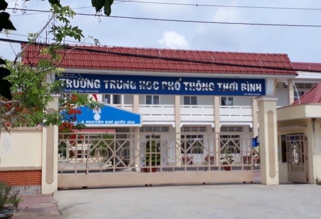Nghi can vụ đâm chết bạn nhậu là học sinh cá biệt - 1 Trường THPT Thới Bình, nơi nghi can Nguyễn Văn Điền theo học lóp 12.