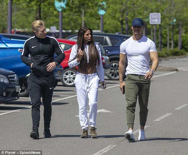 
Bà mẹ 5 con kết hôn với vũ công thoát y Kieran Hayler cách đây 5 năm
