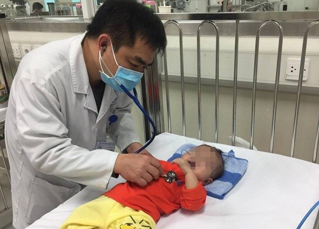 Chuyên gia cảnh báo 3 bệnh thường gặp ở trẻ khi vào hè - 1 Thời tiết khắc nghiệt mùa hè là giai đoạn cao điểm của các bệnh viêm não, say nắng, tiêu chảy và da liễu (Ảnh minh họa)