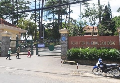 Bắt tạm giam đối tượng dùng gạch tấn công nữ điều dưỡng - 1 Bệnh viện Đa khoa Lâm Đồng nơi xảy ra vụ việc