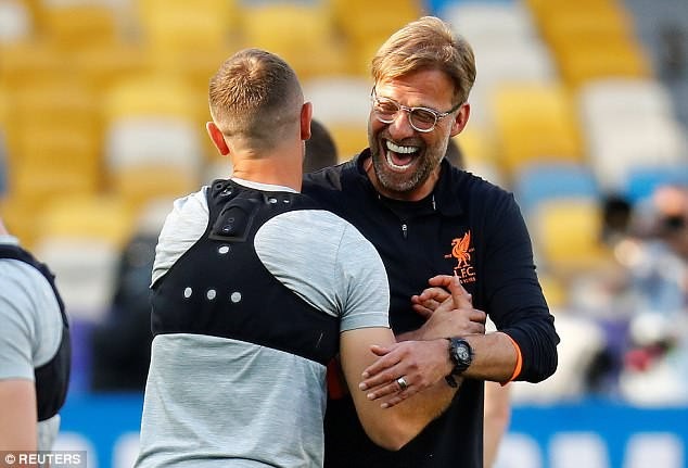 Real Madrid và Liverpool hừng hực khí thế trước trận chiến lịch sử - 9 Real Madrid và Liverpool hừng hực khí thế trước trận chiến lịch sử - 9