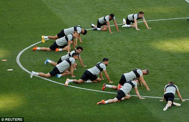 Real Madrid và Liverpool hừng hực khí thế trước trận chiến lịch sử - 11 Real Madrid và Liverpool hừng hực khí thế trước trận chiến lịch sử - 11