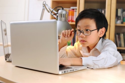 Trung Quốc: Bùng nổ học Anh ngữ trực tuyến “tay đôi” - 1 Trung Quốc: Bùng nổ học Anh ngữ trực tuyến “tay đôi” - 1