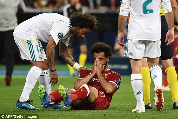 Real Madrid 3-1 Liverpool: Cú đúp của Gareth Bale - 23
Nỗi thất vọng của cầu thủ người Ai Cập