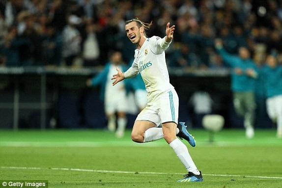 Real Madrid 3-1 Liverpool: Cú đúp của Gareth Bale - 4
Bale hoàn tất cú đúp chỉ sau 20 phút vào sân từ băng ghế dự bị