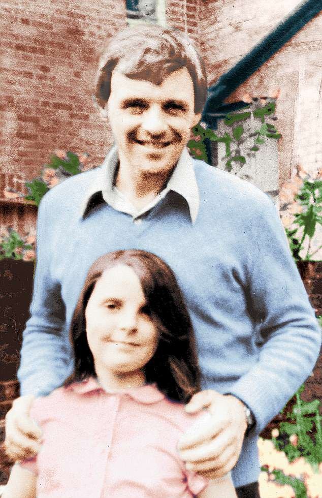 
Tôi không phải người lạnh lùng. Lựa chọn của con tôi là lựa chọn của nó. Tôi đã cố gắng làm tốt nhất có thể nhưng bạn biết đấy, nếu ai đó không muốn là một phần trong cuộc sống của bạn thì cũng tốt thôi, Anthony Hopkins tâm sự
