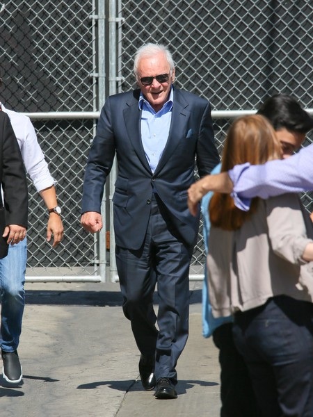 
Ở tuổi 80, Anthony Hopkins vẫn đóng phim đều đặn. Ông dành nhiều lời khen ngợi cho bà vợ thứ 3 - Stella Arroyave - người mà ông kết hôn cách đây 15 năm.
