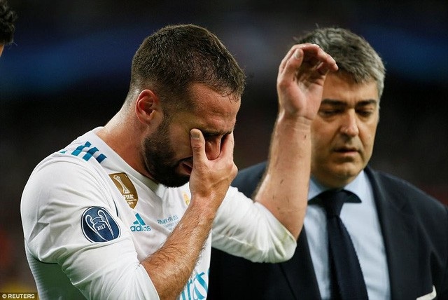 Carvajal trước nguy cơ lỗi hẹn với World Cup 2018 - 2
Ngôi sao Real Madrid khóc trước nguy cơ lỗi hẹn với World Cup 2018