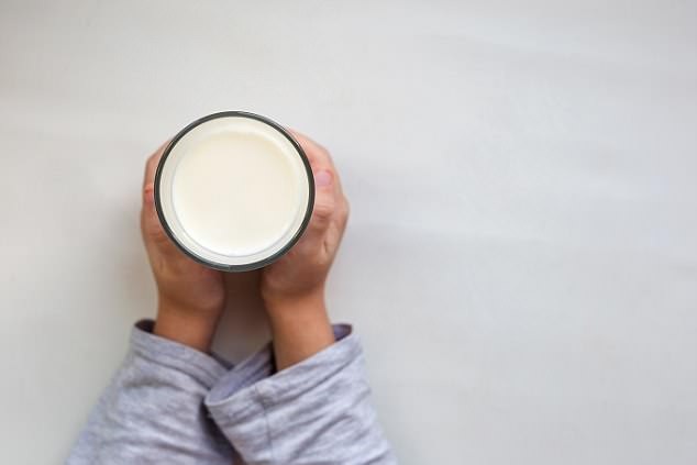 Trẻ nên uống nửa lít sữa mỗi ngày, ngay cả khi thừa cân - 1 Trẻ nên uống nửa lít sữa mỗi ngày, ngay cả khi thừa cân - 1