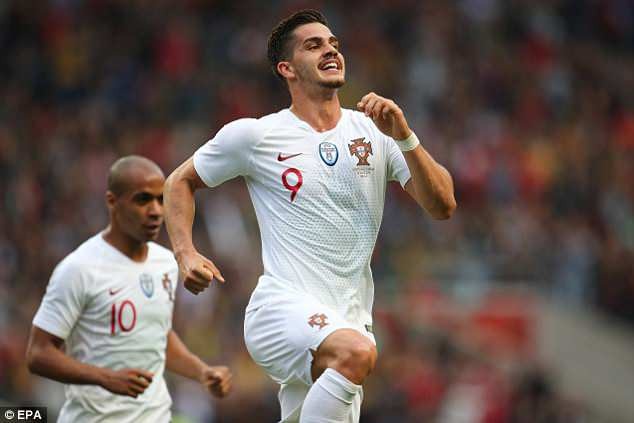 Vắng C.Ronaldo, Bồ Đào Nha hòa thất vọng ở trận giao hữu tiền World Cup - 7
Bồ Đào Nha đã không thể tận dụng được lợi thế dẫn trước 2 bàn