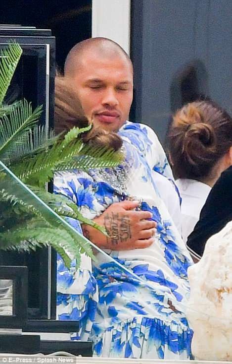 
Cặp đôi sẽ đón 1 bé trai trong ít tháng tới
