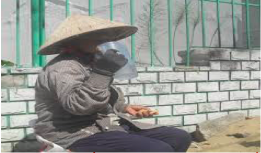 Những lưu ý về sức khoẻ ngày hè - 2
Đội nón, khoác áo bảo hộ, uống đủ nước khi làm việc ngoài nắng