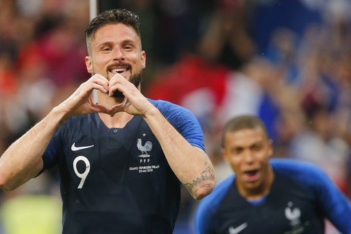 
Giroud ghi bàn thắng mở tỉ số cho Pháp
