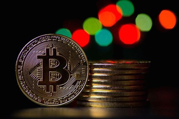 Phí giao dịch Bitcoin thấp nhất kể từ 2011, nhà đầu tư hồ hởi - 1 Phí giao dịch Bitcoin thấp nhất kể từ 2011, nhà đầu tư hồ hởi - 1