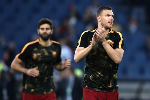 Những khoảnh khắc sôi động ở trận thắng của AS Roma trước Liverpool - 1
Dzeko, mũi nhọn được tin tưởng nhất bên phía Roma