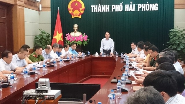 Phương tiện không đủ điều kiện vẫn cấp phép, truy trách nhiệm cơ quan chức năng - 1 Thành phố họp vói các ngành để tiến hành thanh kiểm tra toàn diện các tàu du lịch đang hoạt động và các vấn đề khác liên quan đến du lịch (ảnh Cổng TTĐT)