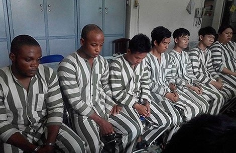 Trần Viết Hùng cùng băng nhóm lừa đảo trên Facebook bị Công an TP Hồ Chí Minh bắt giữ.