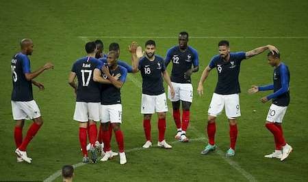 Pogba và Griezmann thư giãn trước chiến dịch World Cup 2018 - 3 Đội tuyển Pháp vừa giành được một chiến thắng trước Iceland