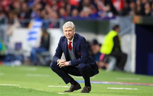 Nỗi thất vọng tột cùng của HLV Wenger ở trận đấu cuối tại cúp châu Âu - 8 Khoảnh khắc ngán ngẩm của HLV người Pháp
