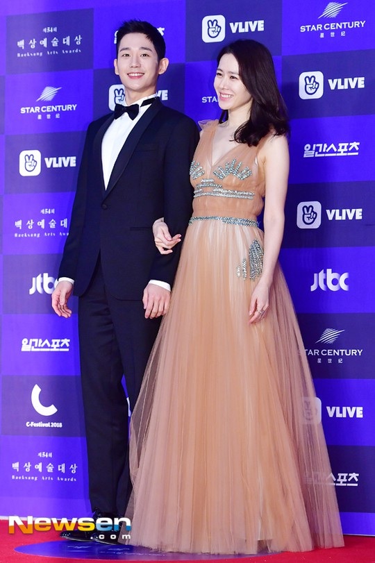 "Chị đẹp" Son Ye Jin quyến rũ bên "phi công trẻ" Jung Hae In - 3
Hai người đang có sự hợp tác ăn ý trong bộ phim truyền hình gây sốt của Hàn Quốc - Chị đẹp mua cơm ngon cho tôi.