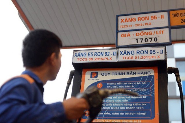 Khai tử xăng A95 - Nhiều hệ lụy khó lường - 5 Không vì khả năng kinh doanh của các công ty cung cấp mà để người dân không có sự lựa chọn trong tiêu dùng.