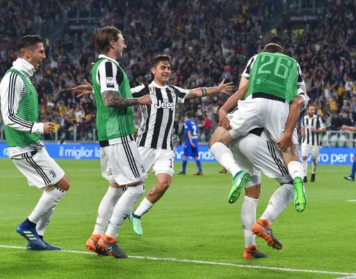 Juventus tiến rất gần tới ngôi vô địch Serie A - 2 Họ đang tiến rất gần tới ngôi vô địch Serie A