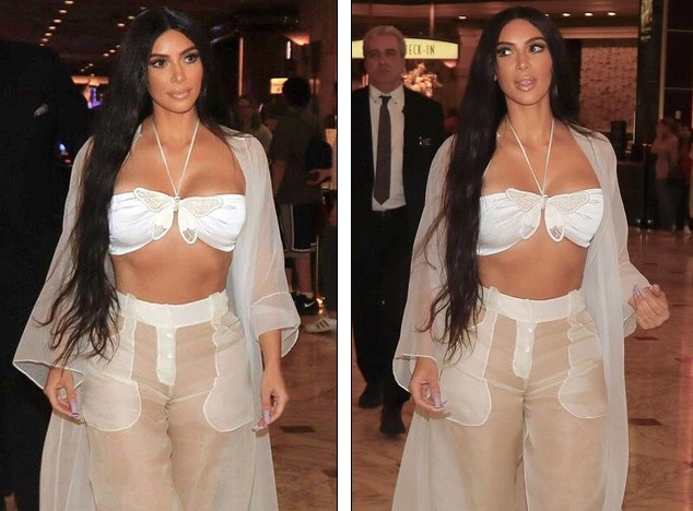 Kim Kardashian gây choáng với trang phục sexy - 2
Người đẹp siêu vòng ba diện bộ trang phục xuyên thấu gợi cảm