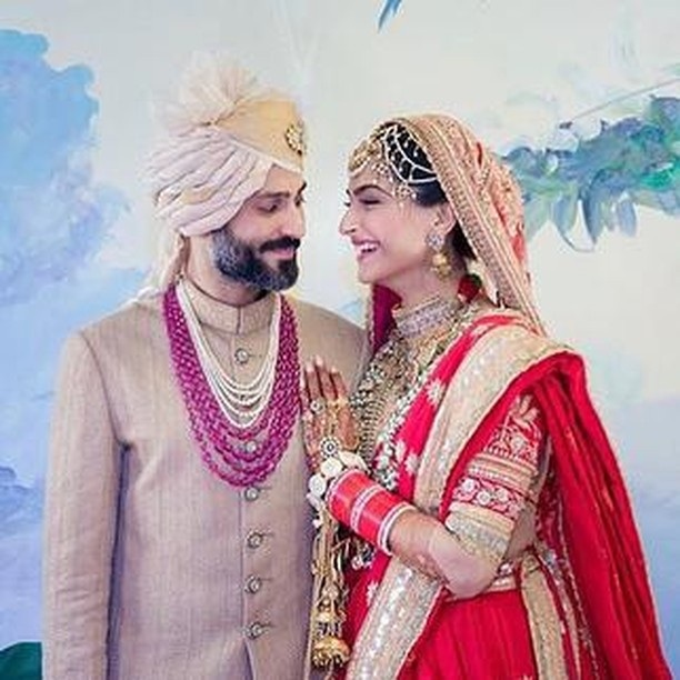 Cô dâu Sonam Kapoor đẹp như mộng trong hôn lễ xa hoa - 12 Cô dâu Sonam Kapoor đẹp như mộng trong hôn lễ xa hoa - 12
