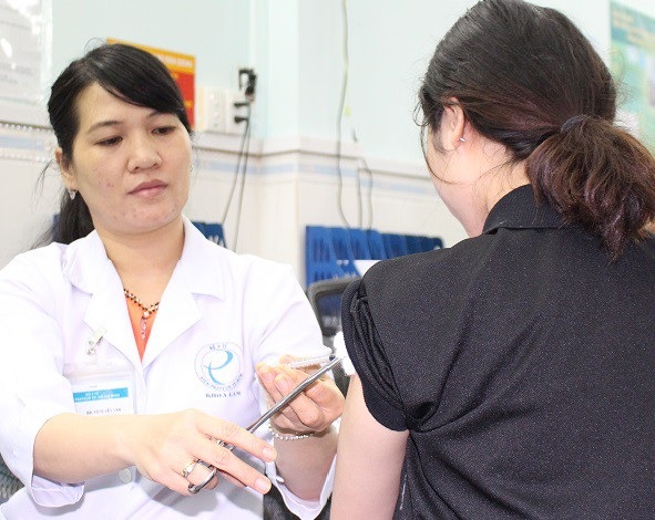Vắc xin dại khan hiếm do... lạm dụng chích ngừa? - 3 Hơn 99,1% nạn nhân bị súc vật cắn chích ngừa dại trước 10 ngày