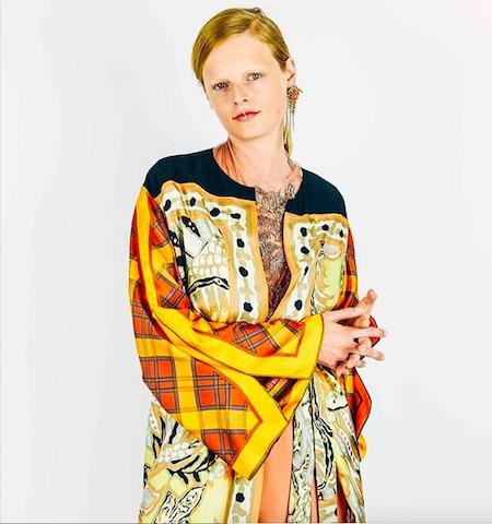 Loạt chân dài đình đám minh chứng cho câu “tốt gỗ hơn tốt nước sơn” - Ảnh 8. Loạt chân dài đình đám minh chứng cho câu “tốt gỗ hơn tốt nước sơn” - Ảnh 8.