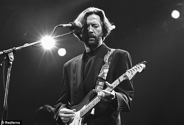 Nói về giai đoạn đen tối nhất trong cuộc đời mình khi rơi vào cảnh nghiện ngập, Eric Clapton chia sẻ: “Tôi như bước vào một hang tối của sự tuyệt vọng và tự thương hại, thứ duy nhất trở thành ánh sáng cuối đường hầm chính là âm nhạc”.