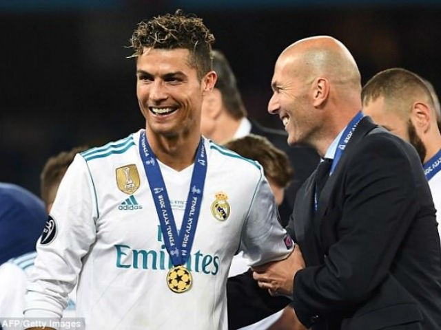 Phản ứng của các cầu thủ Real Madrid khi HLV Zidane bất ngờ từ chức - 2 Nhiều học trò ở Real Madrid đã tri ân HLV Zidane